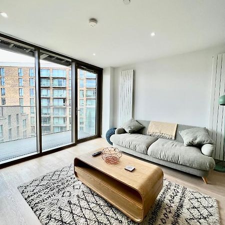 Luxury 2 Bedroom 2 Bathroom Apartment - London City Airport מראה חיצוני תמונה