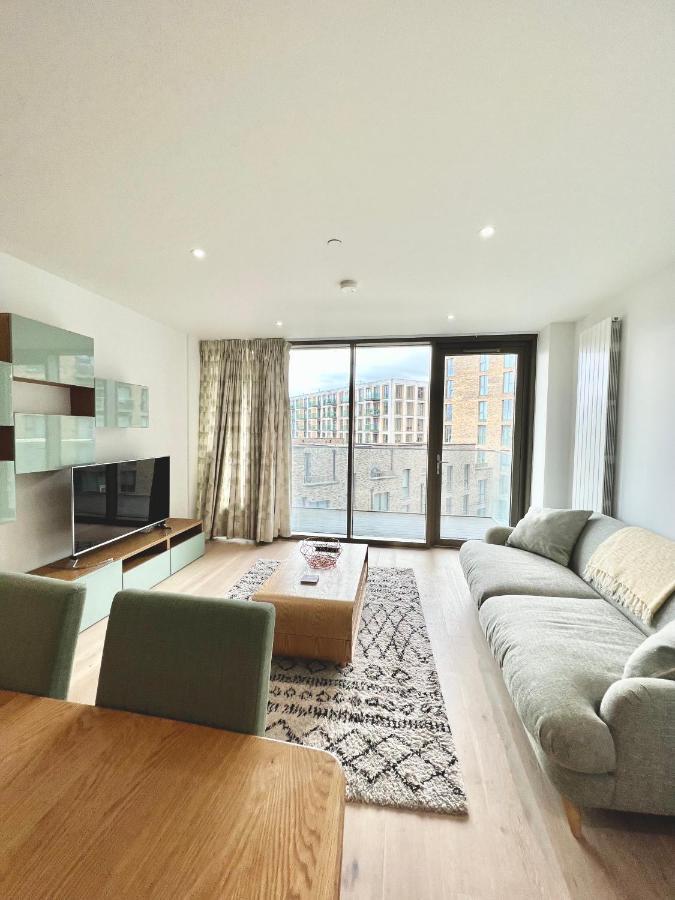 Luxury 2 Bedroom 2 Bathroom Apartment - London City Airport מראה חיצוני תמונה