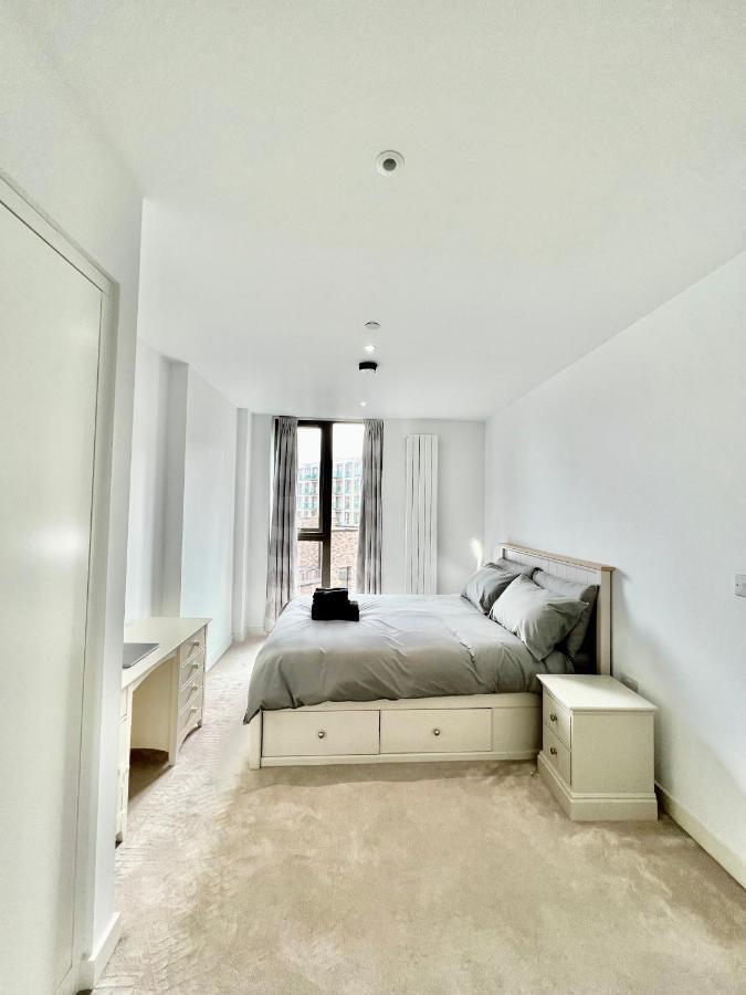 Luxury 2 Bedroom 2 Bathroom Apartment - London City Airport מראה חיצוני תמונה