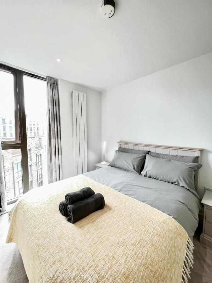 Luxury 2 Bedroom 2 Bathroom Apartment - London City Airport מראה חיצוני תמונה