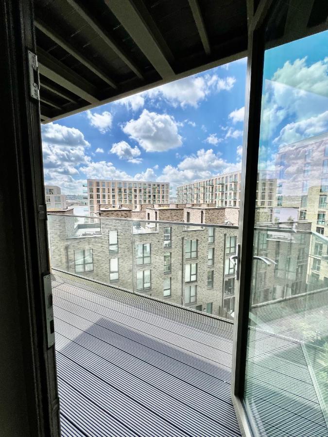 Luxury 2 Bedroom 2 Bathroom Apartment - London City Airport מראה חיצוני תמונה